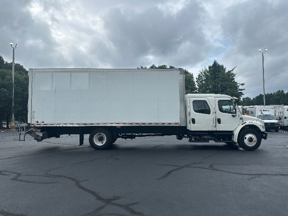 Medium Duty Box Truck-Light and Medium Duty Trucks-Freightliner-2019-M2-Kennesaw-GA-126,826\n\t\tmiles-$ 69,750 - Image 15