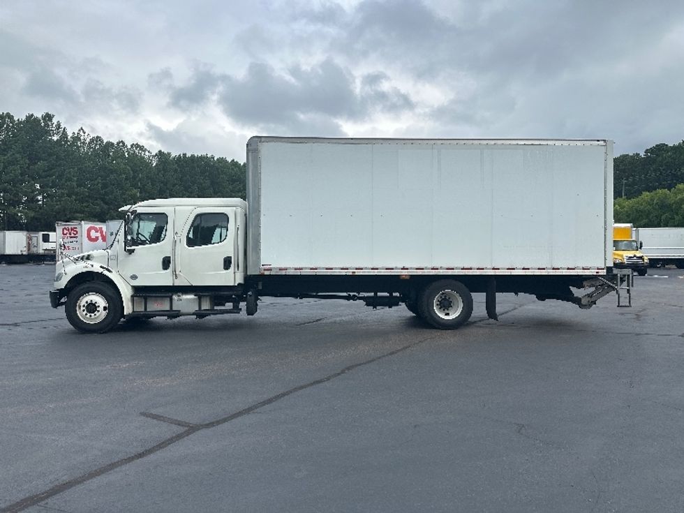 Medium Duty Box Truck-Light and Medium Duty Trucks-Freightliner-2019-M2-Kennesaw-GA-126,826\n\t\tmiles-$ 69,750 - Image 4