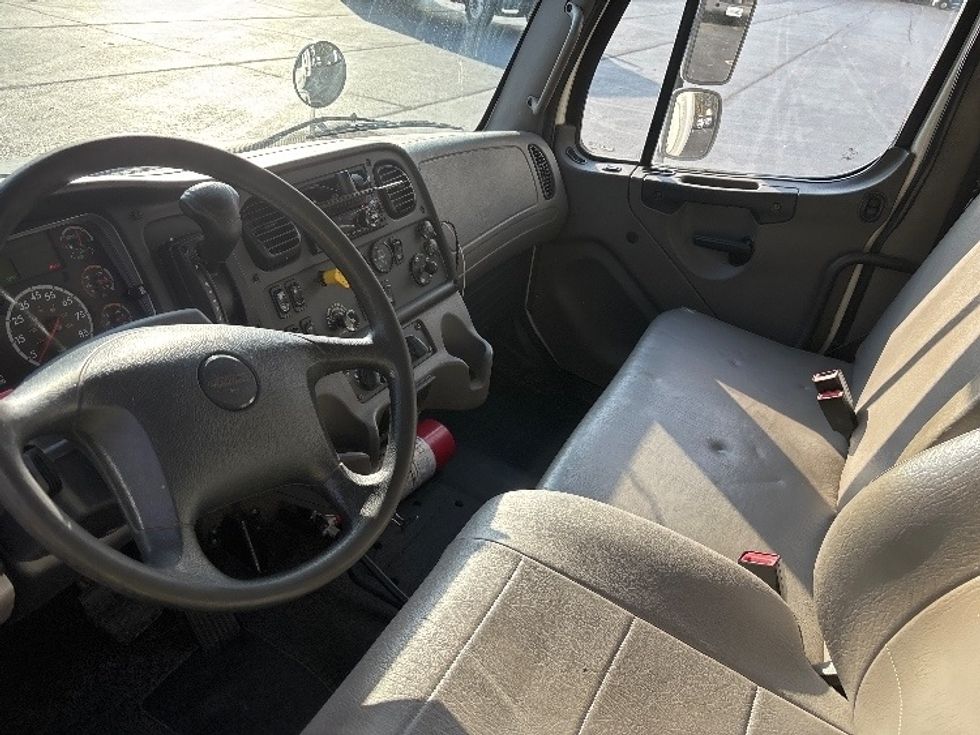 Medium Duty Box Truck-Light and Medium Duty Trucks-Freightliner-2019-M2-Kennesaw-GA-242,326\n\t\tmiles-$ 40,250 - Image 13