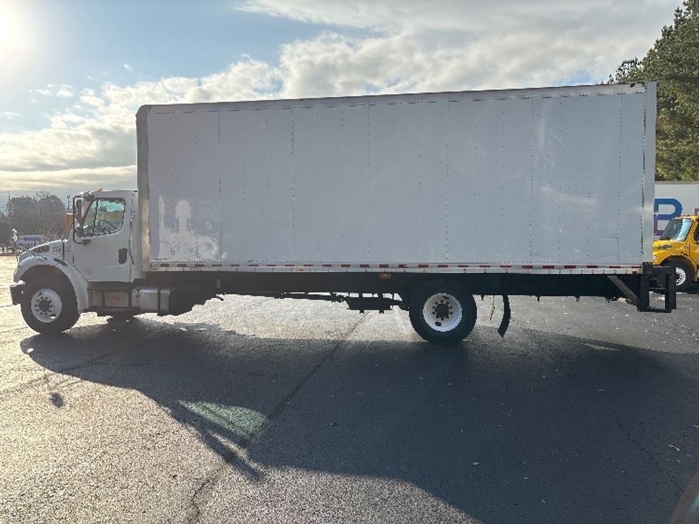 Medium Duty Box Truck-Light and Medium Duty Trucks-Freightliner-2019-M2-Kennesaw-GA-242,326\n\t\tmiles-$ 40,250 - Image 4