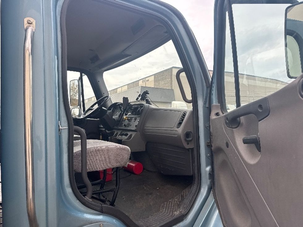 Medium Duty Box Truck-Light and Medium Duty Trucks-Freightliner-2019-M2-Kent-WA-148,017\n\t\tmiles-$ 52,250 - Image 16
