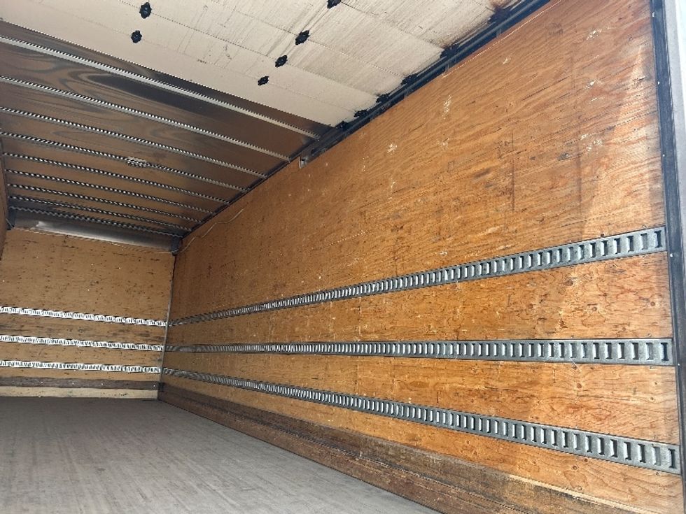Medium Duty Box Truck-Light and Medium Duty Trucks-Freightliner-2019-M2-Kentwood-MI-118,042\n\t\tmiles-$ 57,750 - Image 12