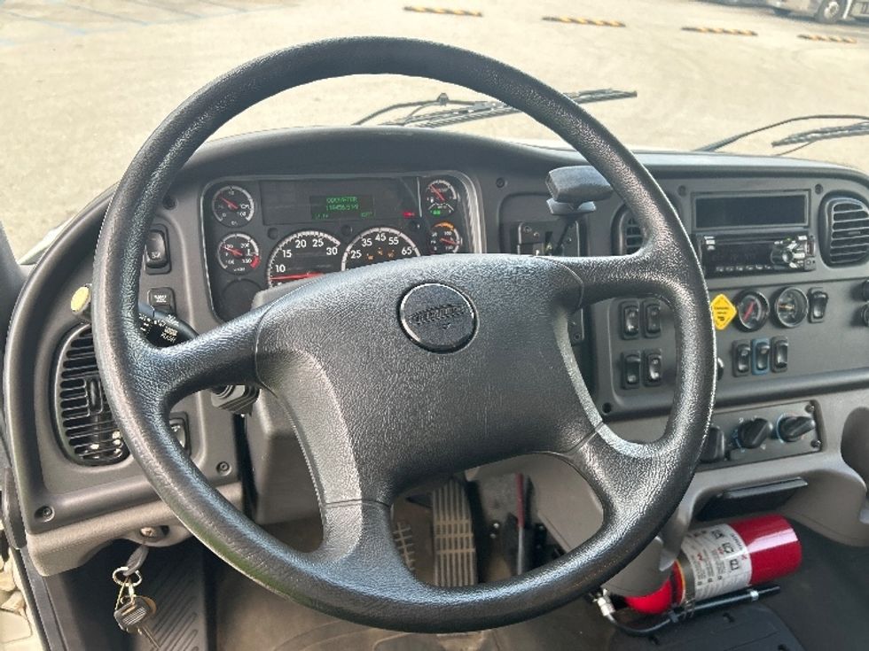 Medium Duty Box Truck-Light and Medium Duty Trucks-Freightliner-2019-M2-Kentwood-MI-118,042\n\t\tmiles-$ 57,750 - Image 17