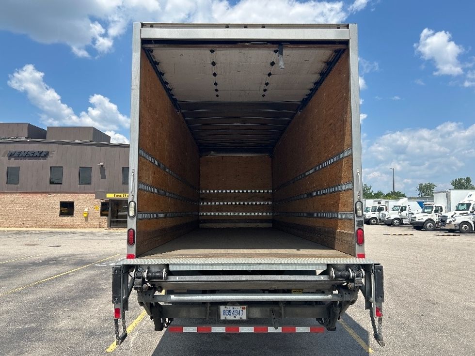 Medium Duty Box Truck-Light and Medium Duty Trucks-Freightliner-2019-M2-Kentwood-MI-118,042\n\t\tmiles-$ 57,750 - Image 8