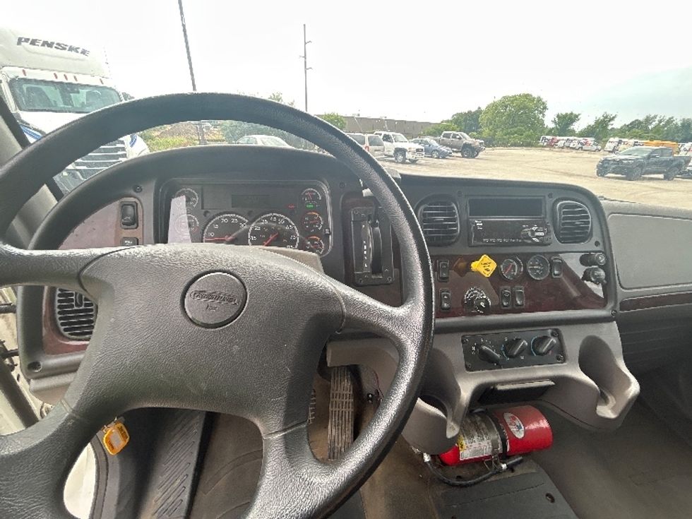 Medium Duty Box Truck-Light and Medium Duty Trucks-Freightliner-2019-M2-Kentwood-MI-96,637\n\t\tmiles-$ 59,250 - Image 17