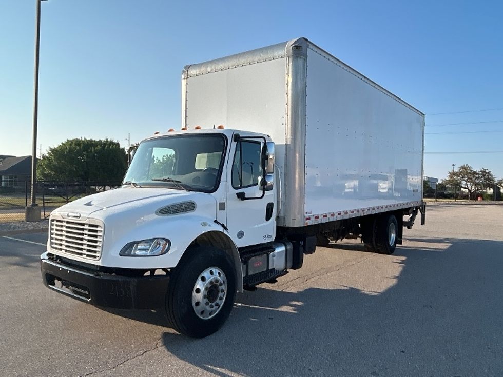 Medium Duty Box Truck-Light and Medium Duty Trucks-Freightliner-2019-M2-Kentwood-MI-96,637\n\t\tmiles-$ 59,250 - Image 3