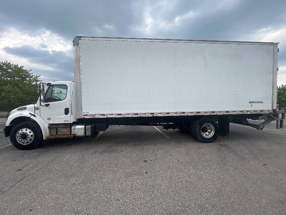 Medium Duty Box Truck-Light and Medium Duty Trucks-Freightliner-2019-M2-Kentwood-MI-96,637\n\t\tmiles-$ 59,250 - Image 4