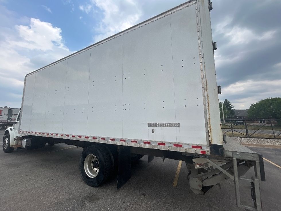 Medium Duty Box Truck-Light and Medium Duty Trucks-Freightliner-2019-M2-Kentwood-MI-96,637\n\t\tmiles-$ 59,250 - Image 6