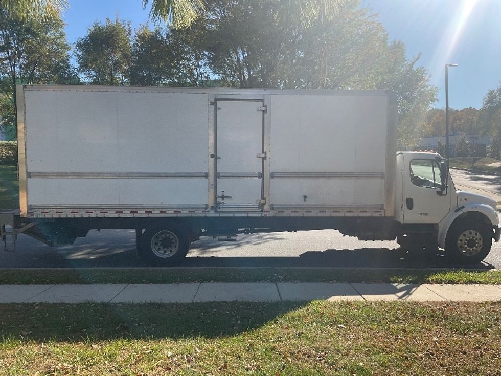 Medium Duty Box Truck-Light and Medium Duty Trucks-Freightliner-2019-M2-King Of Prussia-PA-143,461\n\t\tmiles-$ 53,750 - Image 15