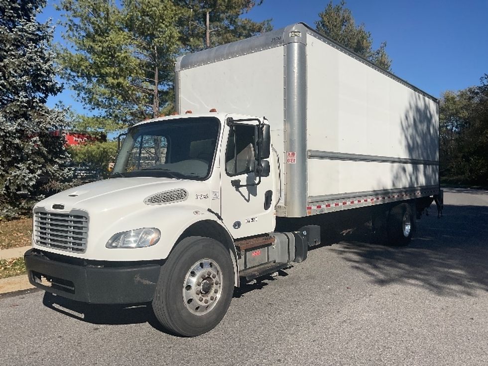 Medium Duty Box Truck-Light and Medium Duty Trucks-Freightliner-2019-M2-King Of Prussia-PA-143,461\n\t\tmiles-$ 53,750 - Image 3