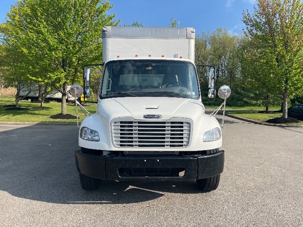 Medium Duty Box Truck-Light and Medium Duty Trucks-Freightliner-2019-M2-King Of Prussia-PA-37,569\n\t\tmiles-$ 68,000 - Image 2