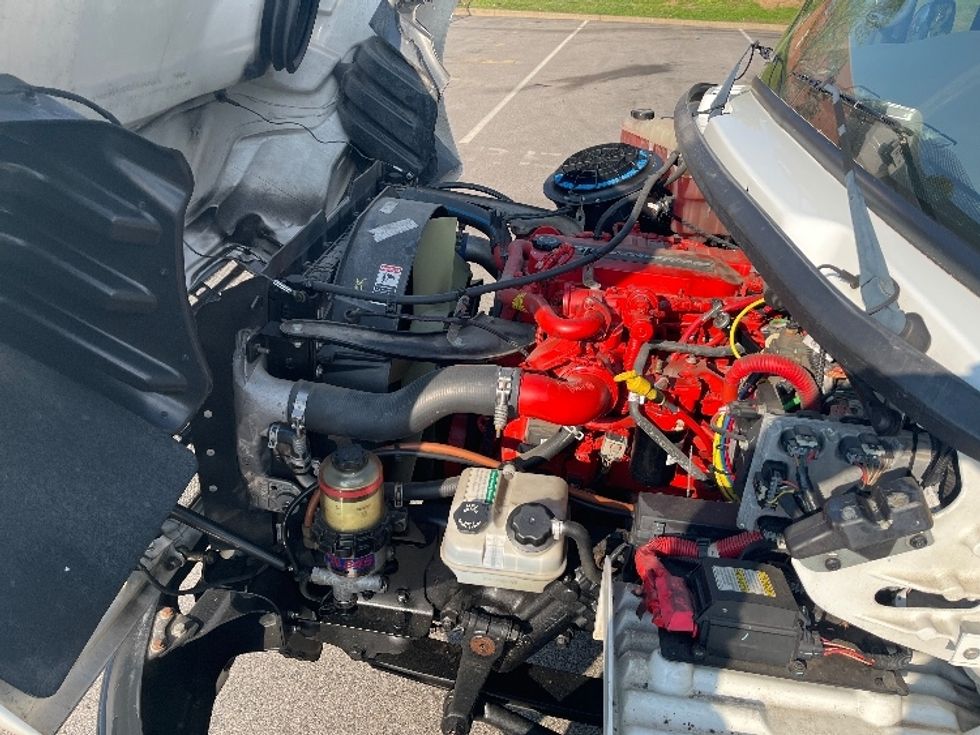 Medium Duty Box Truck-Light and Medium Duty Trucks-Freightliner-2019-M2-King Of Prussia-PA-37,569\n\t\tmiles-$ 68,000 - Image 24