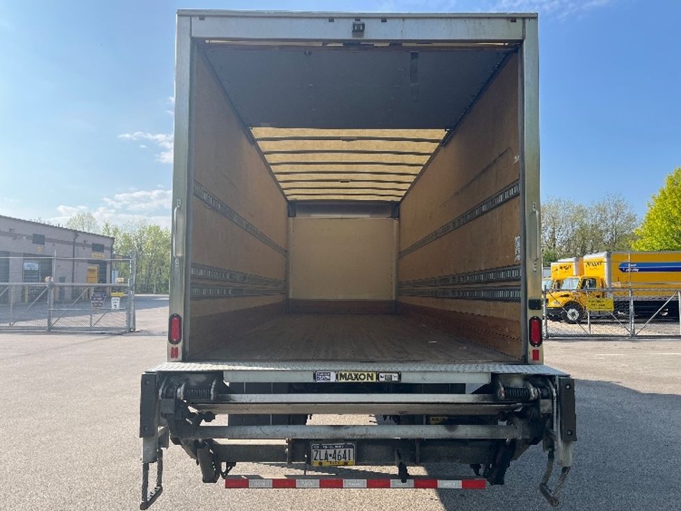 Medium Duty Box Truck-Light and Medium Duty Trucks-Freightliner-2019-M2-King Of Prussia-PA-37,569\n\t\tmiles-$ 68,000 - Image 8