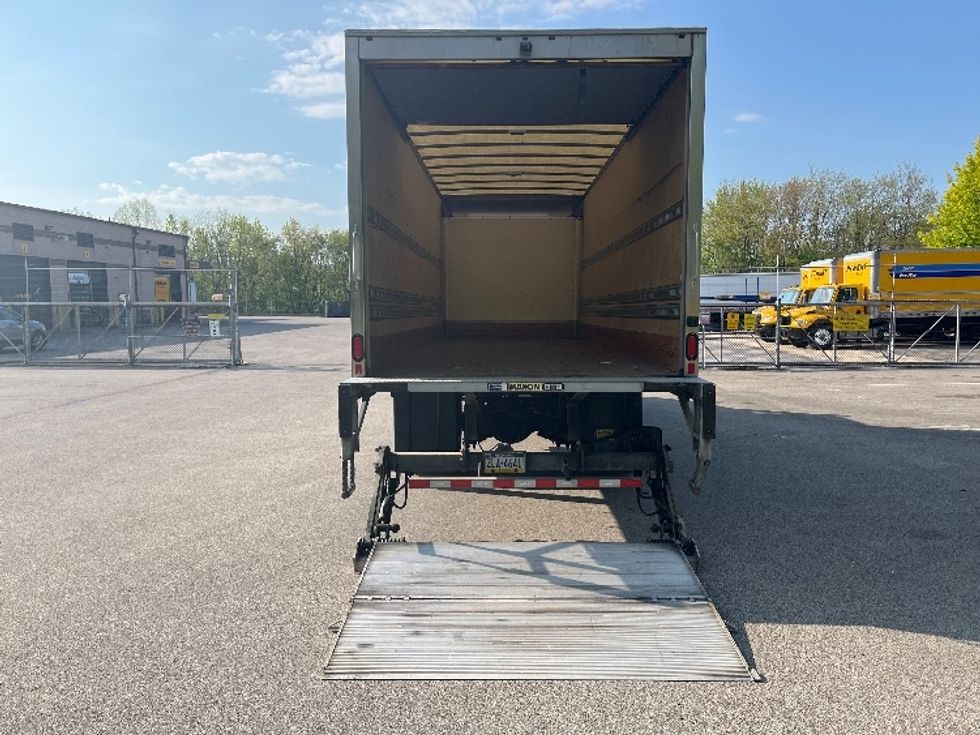 Medium Duty Box Truck-Light and Medium Duty Trucks-Freightliner-2019-M2-King Of Prussia-PA-37,569\n\t\tmiles-$ 68,000 - Image 9