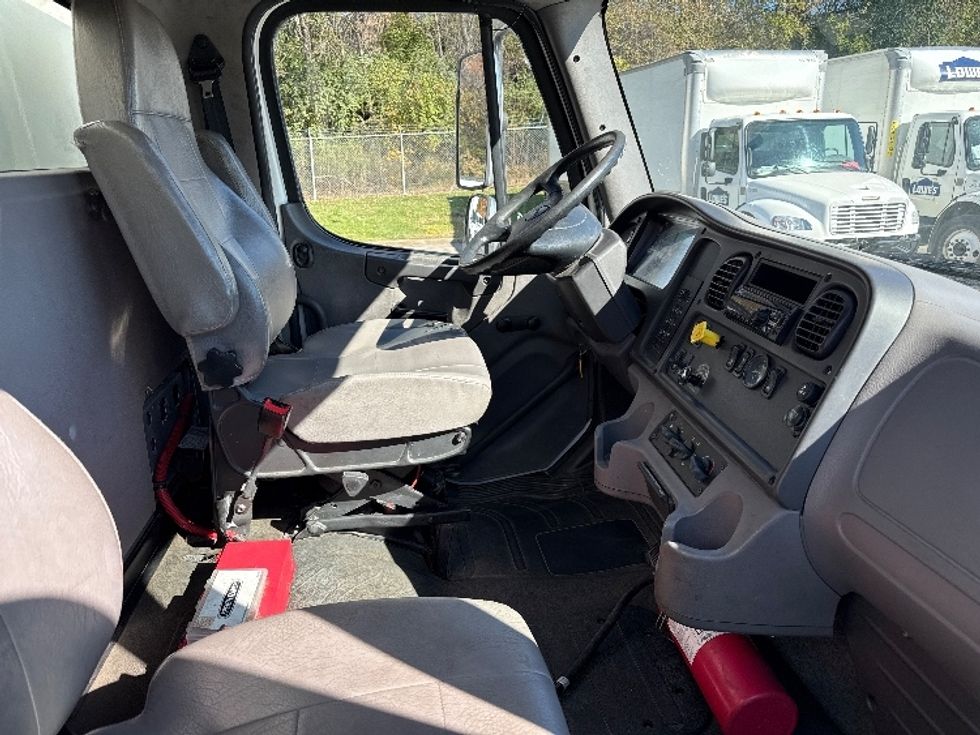 Medium Duty Box Truck-Light and Medium Duty Trucks-Freightliner-2019-M2-Knoxville-TN-319,853\n\t\tmiles-$ 32,750 - Image 21