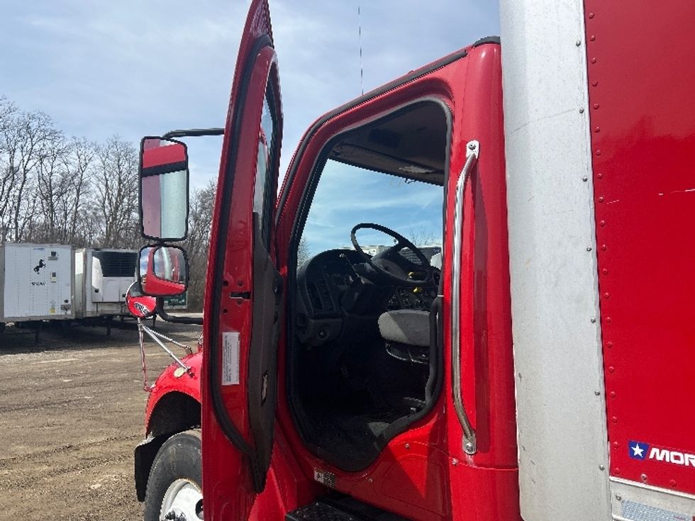 Medium Duty Box Truck-Light and Medium Duty Trucks-Freightliner-2019-M2-La Porte-IN-240,142\n\t\tmiles-$ 24,750 - Image 15