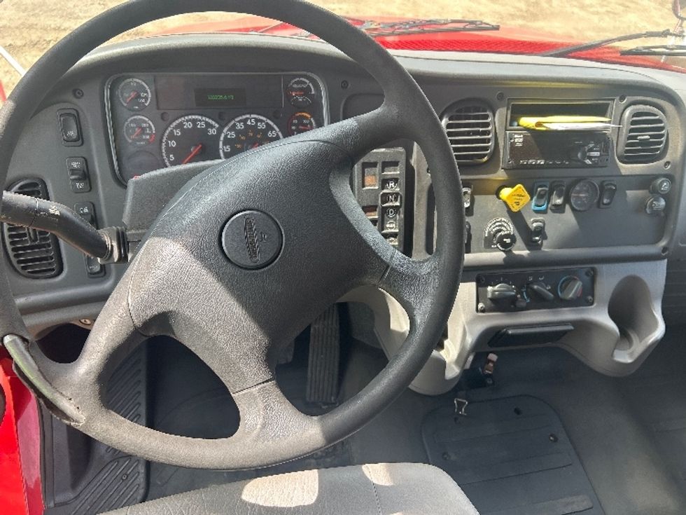 Medium Duty Box Truck-Light and Medium Duty Trucks-Freightliner-2019-M2-La Porte-IN-240,142\n\t\tmiles-$ 24,750 - Image 17