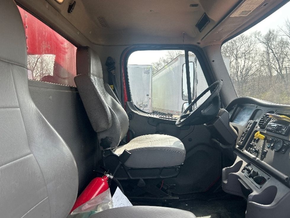 Medium Duty Box Truck-Light and Medium Duty Trucks-Freightliner-2019-M2-La Porte-IN-240,142\n\t\tmiles-$ 24,750 - Image 21