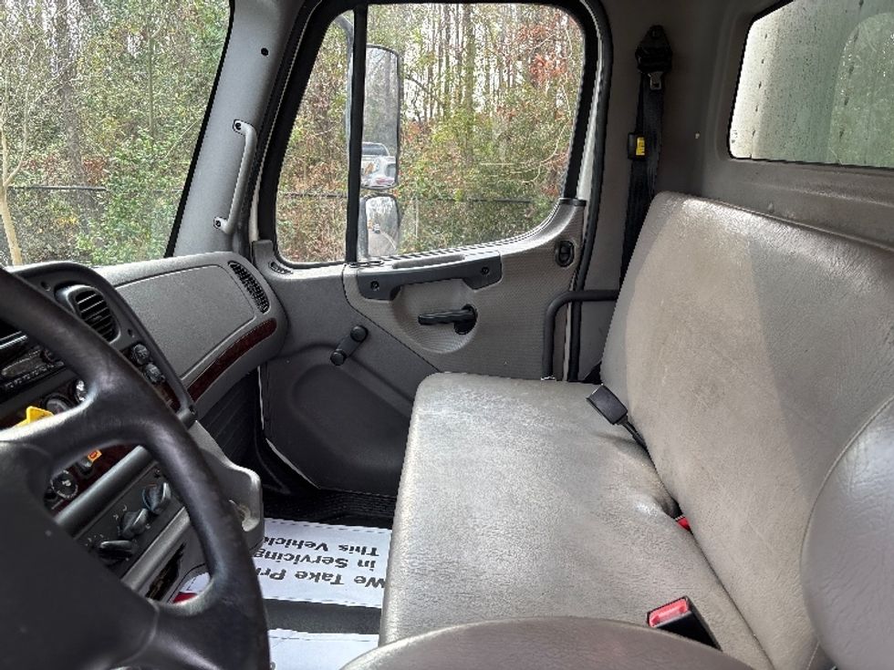 Medium Duty Box Truck-Light and Medium Duty Trucks-Freightliner-2019-M2-Ladson-SC-116,962\n\t\tmiles-$ 54,500 - Image 19