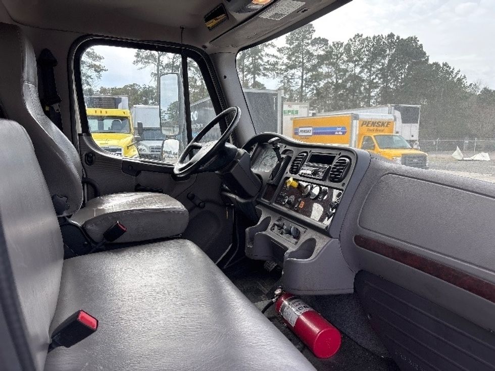 Medium Duty Box Truck-Light and Medium Duty Trucks-Freightliner-2019-M2-Ladson-SC-125,391\n\t\tmiles-$ 54,500 - Image 22