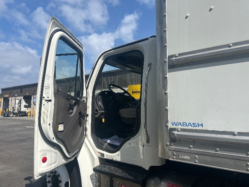 Medium Duty Box Truck-Light and Medium Duty Trucks-Freightliner-2019-M2-Ladson-SC-148,579\n\t\tmiles-$ 52,000 - Image 16