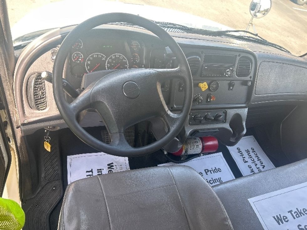 Medium Duty Box Truck-Light and Medium Duty Trucks-Freightliner-2019-M2-Ladson-SC-148,579\n\t\tmiles-$ 52,000 - Image 18