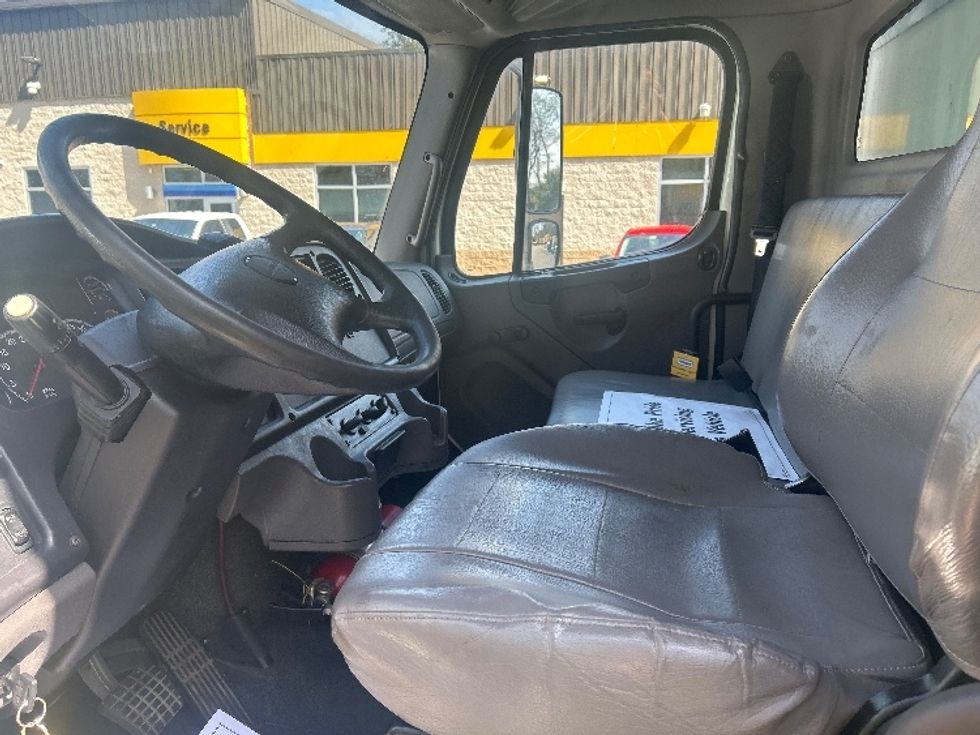 Medium Duty Box Truck-Light and Medium Duty Trucks-Freightliner-2019-M2-Ladson-SC-148,579\n\t\tmiles-$ 52,000 - Image 19