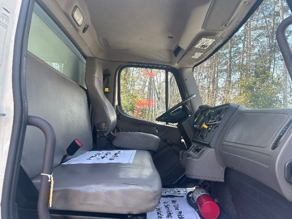 Medium Duty Box Truck-Light and Medium Duty Trucks-Freightliner-2019-M2-Ladson-SC-148,579\n\t\tmiles-$ 52,000 - Image 22