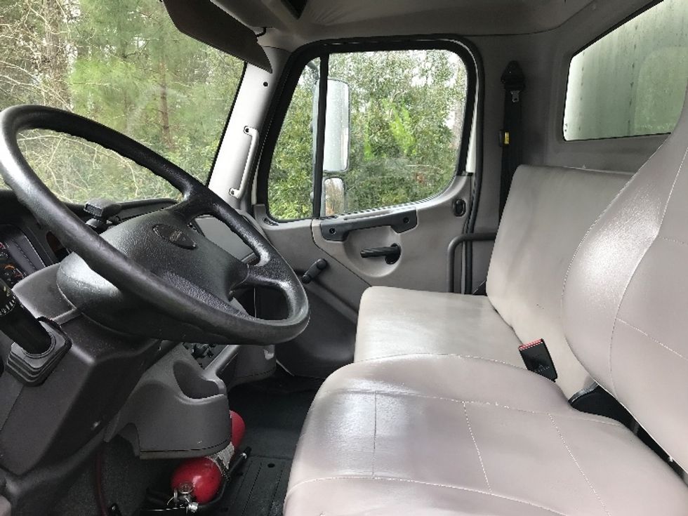 Medium Duty Box Truck-Light and Medium Duty Trucks-Freightliner-2019-M2-Ladson-SC-179,649\n\t\tmiles-$ 46,750 - Image 19