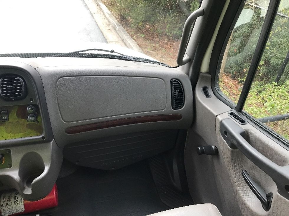 Medium Duty Box Truck-Light and Medium Duty Trucks-Freightliner-2019-M2-Ladson-SC-179,649\n\t\tmiles-$ 46,750 - Image 21