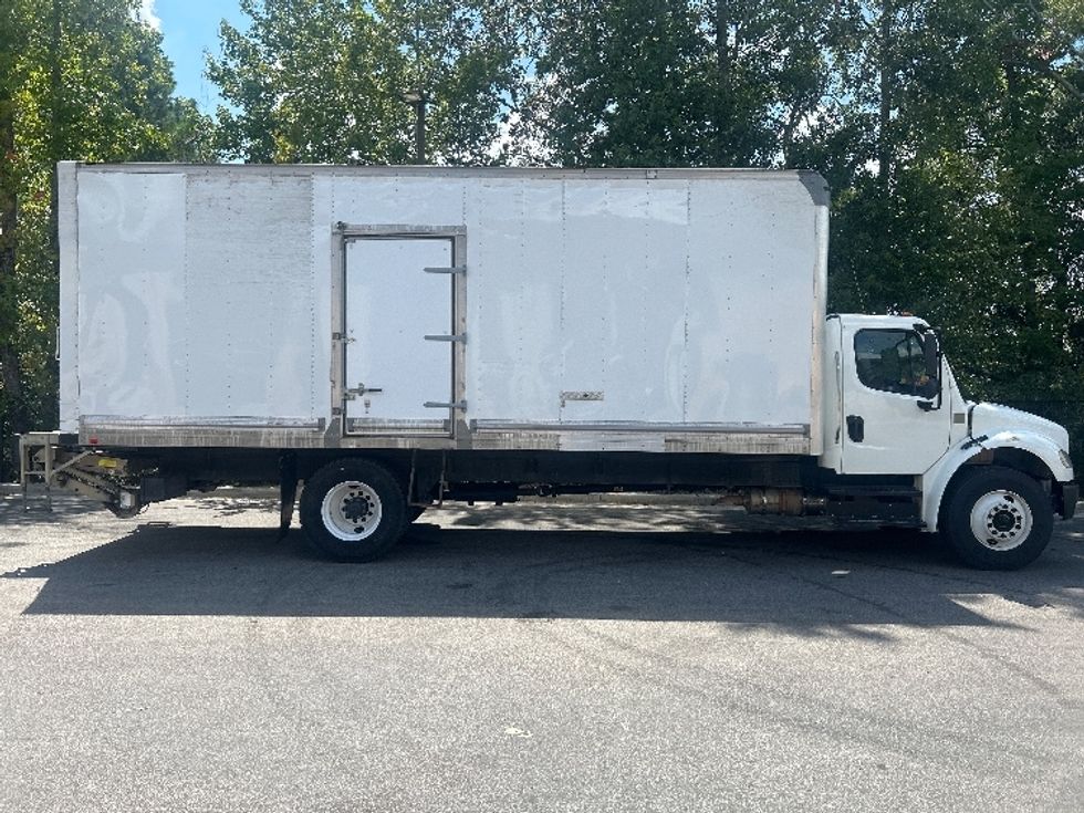 Medium Duty Box Truck-Light and Medium Duty Trucks-Freightliner-2019-M2-Ladson-SC-182,750\n\t\tmiles-$ 54,750 - Image 15