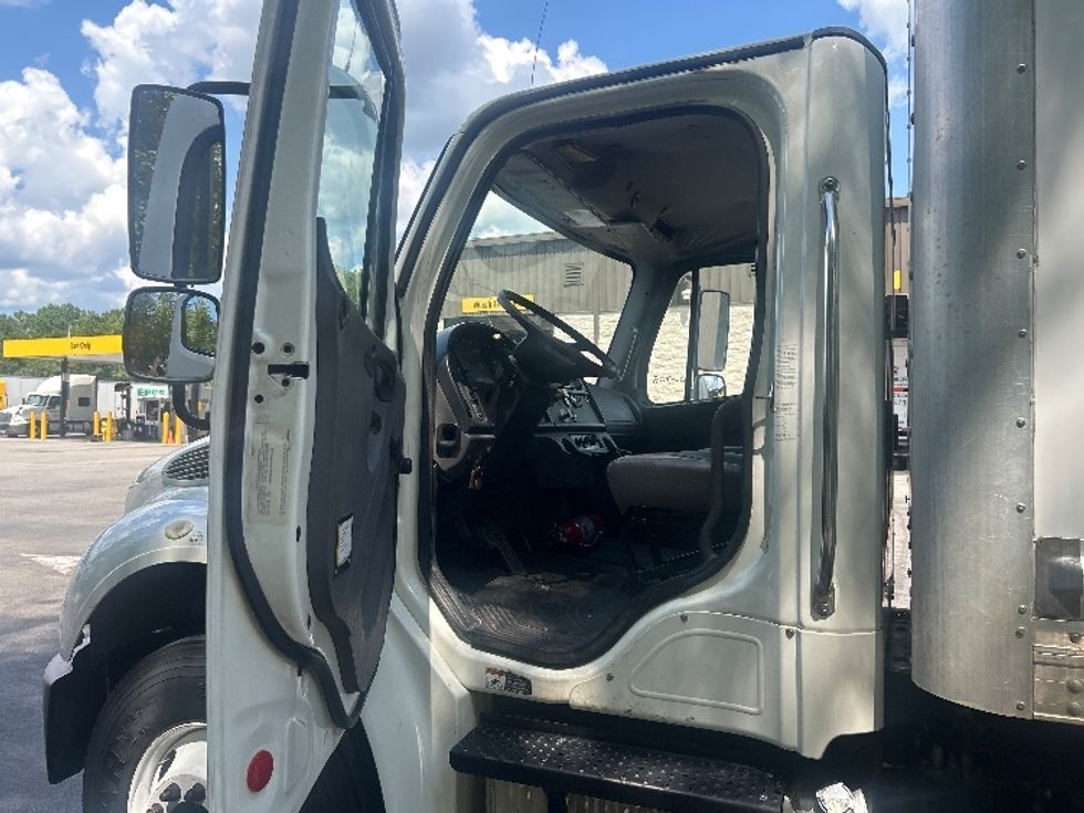 Medium Duty Box Truck-Light and Medium Duty Trucks-Freightliner-2019-M2-Ladson-SC-182,750\n\t\tmiles-$ 54,750 - Image 16
