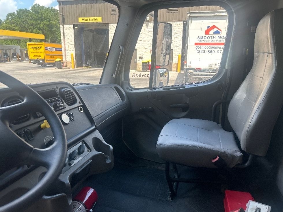 Medium Duty Box Truck-Light and Medium Duty Trucks-Freightliner-2019-M2-Ladson-SC-182,750\n\t\tmiles-$ 54,750 - Image 18
