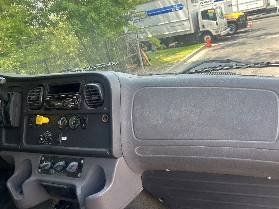 Medium Duty Box Truck-Light and Medium Duty Trucks-Freightliner-2019-M2-Ladson-SC-182,750\n\t\tmiles-$ 54,750 - Image 20