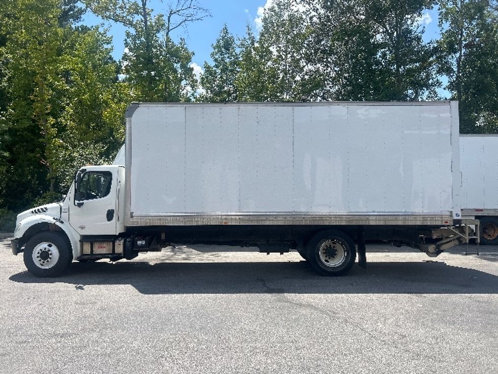 Medium Duty Box Truck-Light and Medium Duty Trucks-Freightliner-2019-M2-Ladson-SC-182,750\n\t\tmiles-$ 54,750 - Image 4