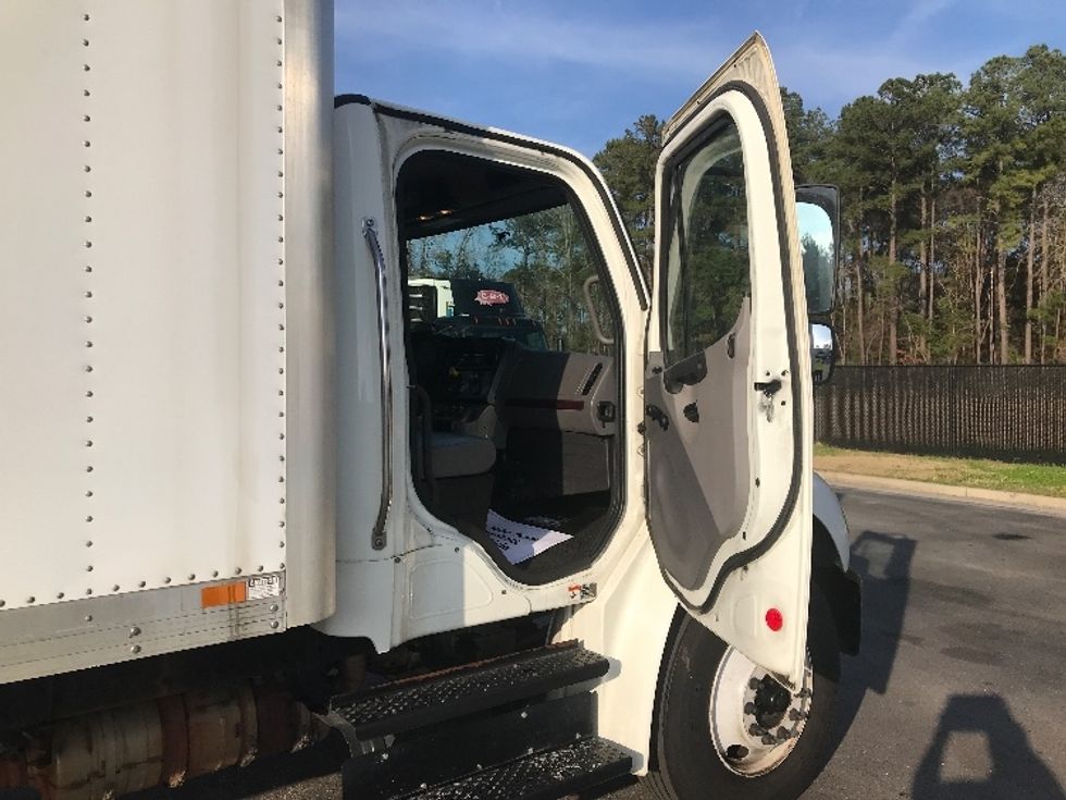 Medium Duty Box Truck-Light and Medium Duty Trucks-Freightliner-2019-M2-Ladson-SC-183,152\n\t\tmiles-$ 48,250 - Image 16