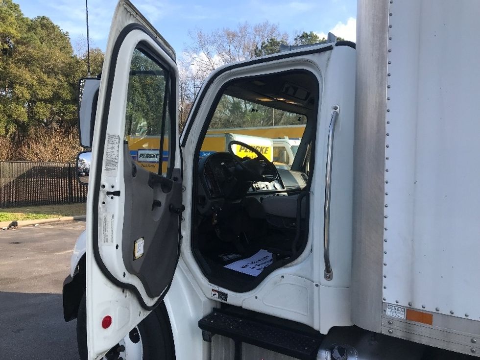 Medium Duty Box Truck-Light and Medium Duty Trucks-Freightliner-2019-M2-Ladson-SC-183,152\n\t\tmiles-$ 48,250 - Image 19