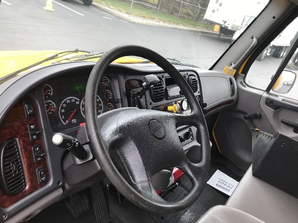 Medium Duty Box Truck-Light and Medium Duty Trucks-Freightliner-2019-M2-Lancaster-PA-136,696\n\t\tmiles-$ 51,250 - Image 17