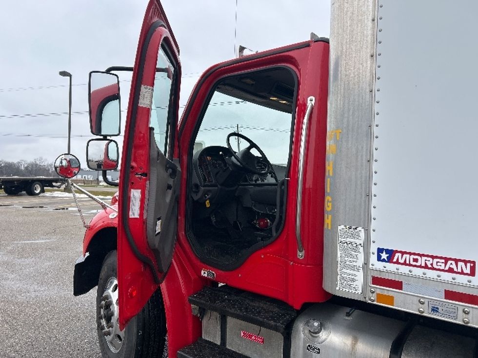 Medium Duty Box Truck-Light and Medium Duty Trucks-Freightliner-2019-M2-Lansing-MI-199,443\n\t\tmiles-$ 38,500 - Image 16