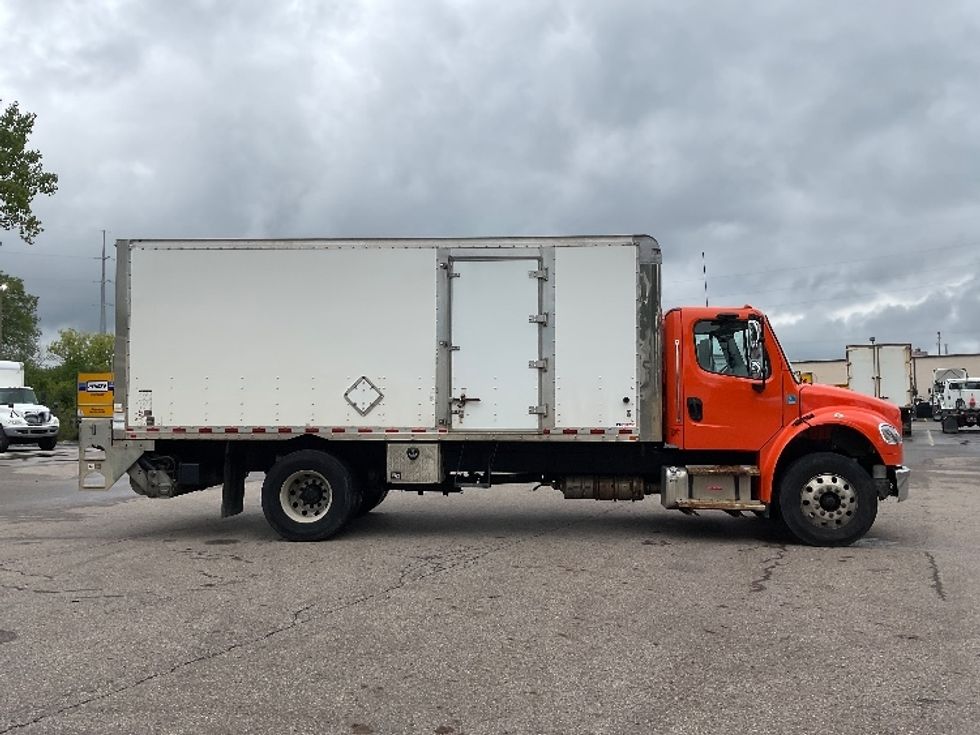 Medium Duty Box Truck-Light and Medium Duty Trucks-Freightliner-2019-M2-Lansing-MI-313,436\n\t\tmiles-$ 21,250 - Image 15