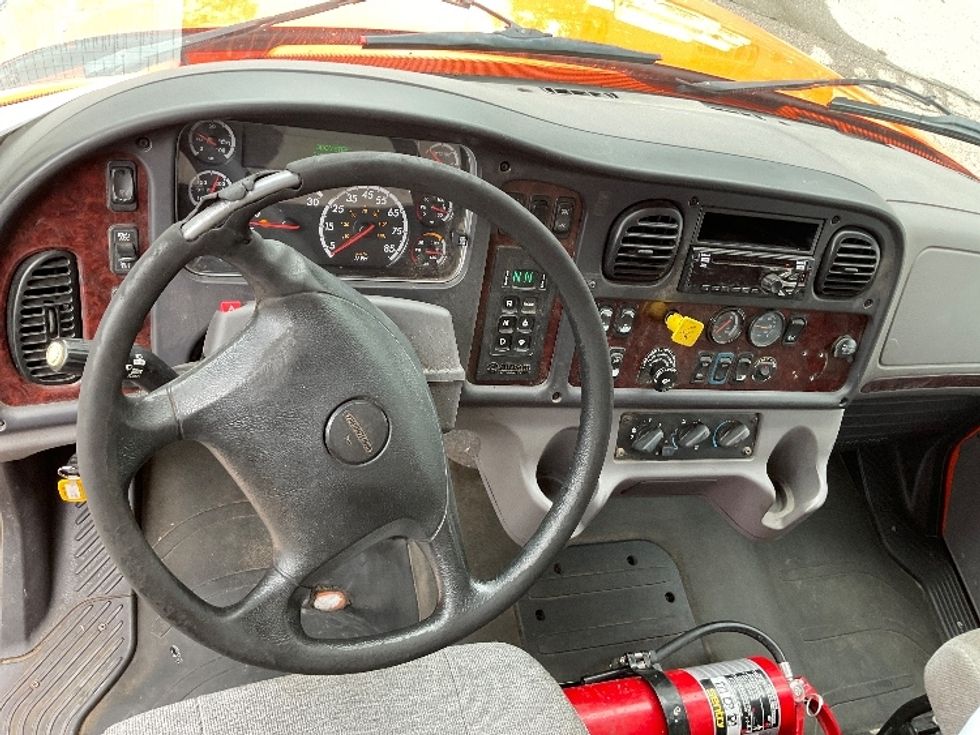 Medium Duty Box Truck-Light and Medium Duty Trucks-Freightliner-2019-M2-Lansing-MI-313,436\n\t\tmiles-$ 21,250 - Image 18