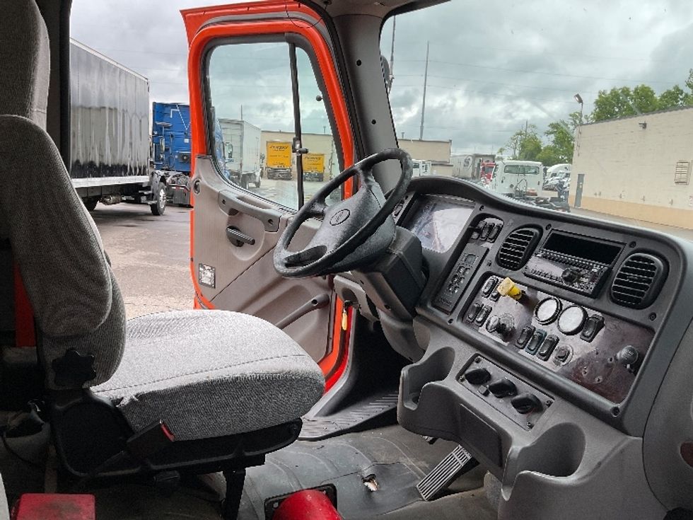 Medium Duty Box Truck-Light and Medium Duty Trucks-Freightliner-2019-M2-Lansing-MI-313,436\n\t\tmiles-$ 21,250 - Image 22