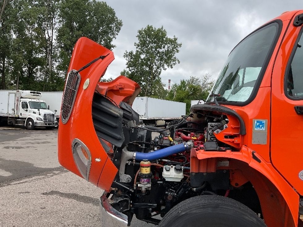 Medium Duty Box Truck-Light and Medium Duty Trucks-Freightliner-2019-M2-Lansing-MI-313,436\n\t\tmiles-$ 21,250 - Image 24