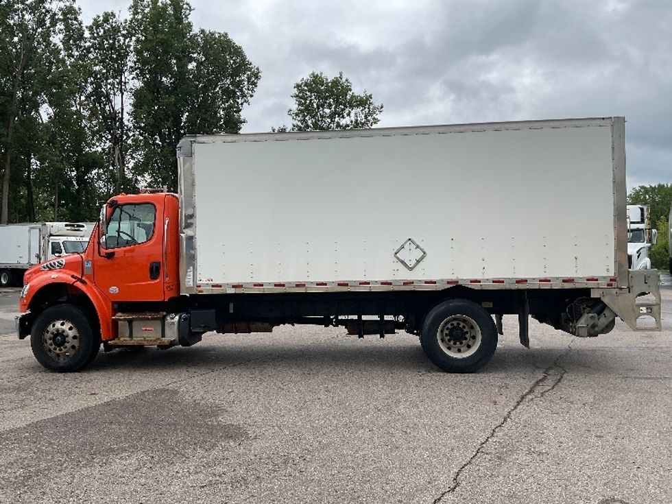 Medium Duty Box Truck-Light and Medium Duty Trucks-Freightliner-2019-M2-Lansing-MI-313,436\n\t\tmiles-$ 21,250 - Image 4