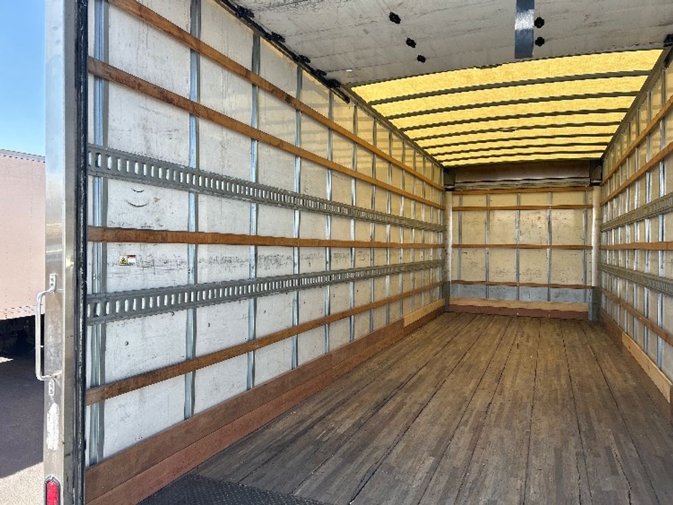 Medium Duty Box Truck-Light and Medium Duty Trucks-Freightliner-2019-M2-Las Vegas-NV-112,326\n\t\tmiles-$ 55,000 - Image 11