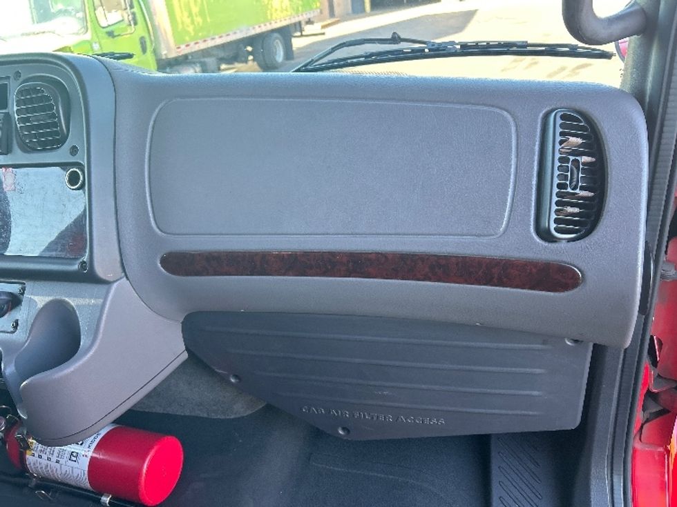 Medium Duty Box Truck-Light and Medium Duty Trucks-Freightliner-2019-M2-Las Vegas-NV-68,837\n\t\tmiles-$ 63,500 - Image 17