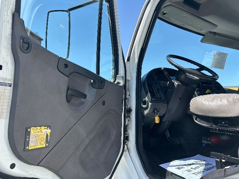 Medium Duty Box Truck-Light and Medium Duty Trucks-Freightliner-2019-M2-Las Vegas-NV-71,777\n\t\tmiles-$ 53,000 - Image 16