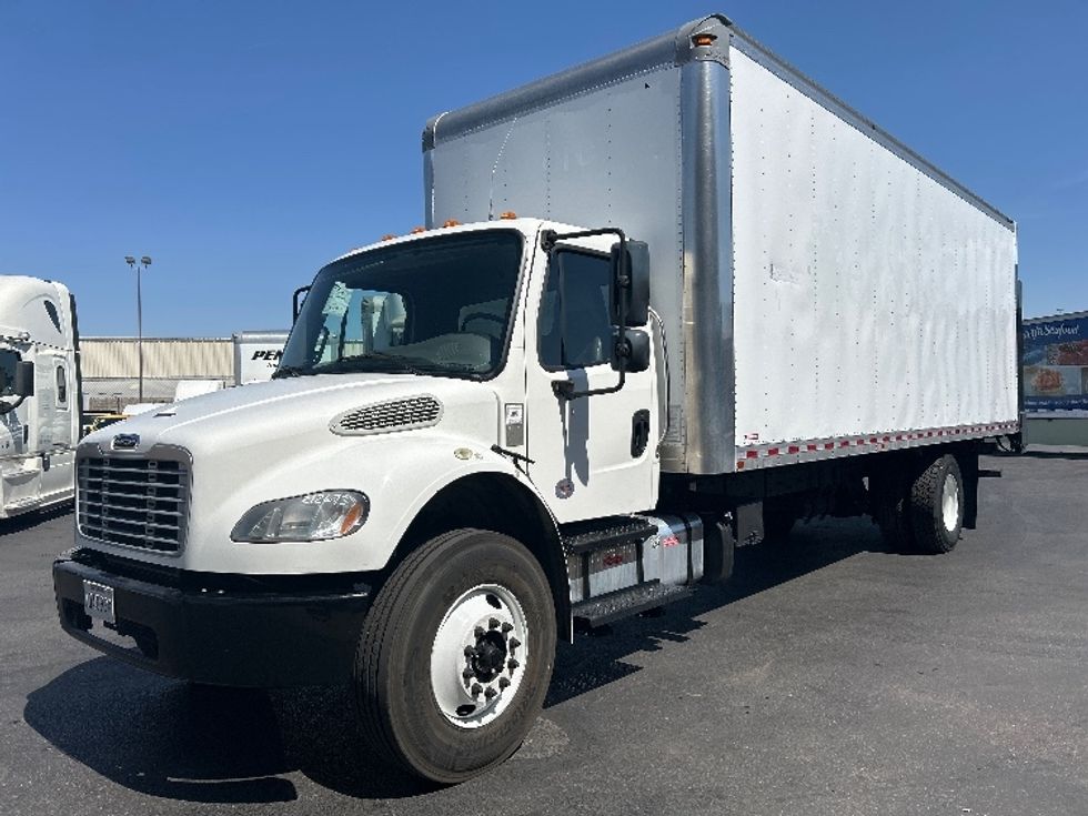 Medium Duty Box Truck-Light and Medium Duty Trucks-Freightliner-2019-M2-Las Vegas-NV-71,777\n\t\tmiles-$ 53,000 - Image 3