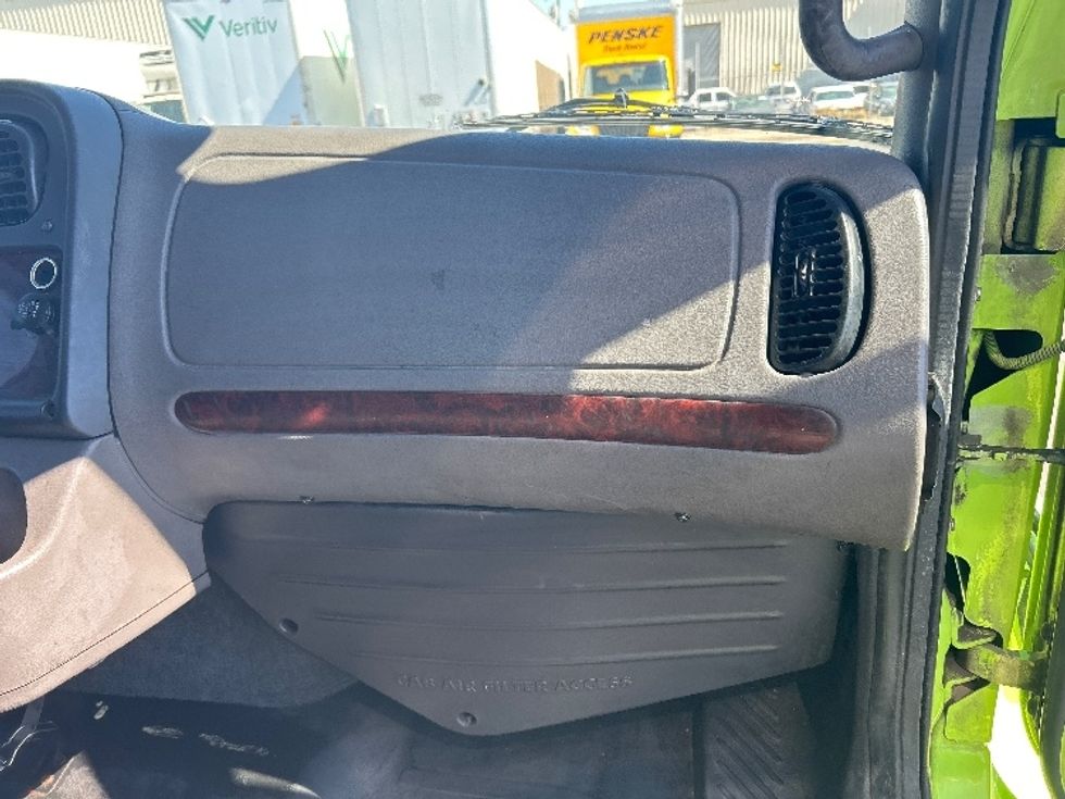 Medium Duty Box Truck-Light and Medium Duty Trucks-Freightliner-2019-M2-Las Vegas-NV-78,832\n\t\tmiles-$ 62,000 - Image 21