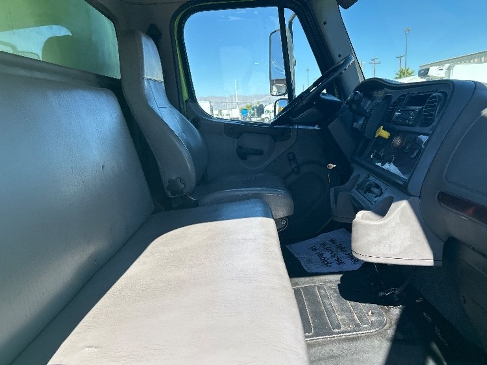 Medium Duty Box Truck-Light and Medium Duty Trucks-Freightliner-2019-M2-Las Vegas-NV-78,832\n\t\tmiles-$ 62,000 - Image 22